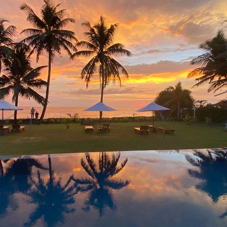 Sea Star Boutique Hotel Hikkaduwa Bagian luar foto