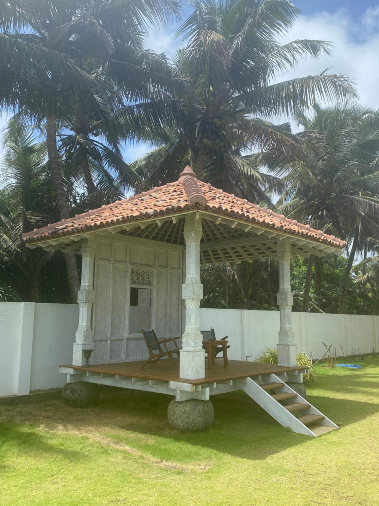 Sea Star Boutique Hotel Hikkaduwa Bagian luar foto