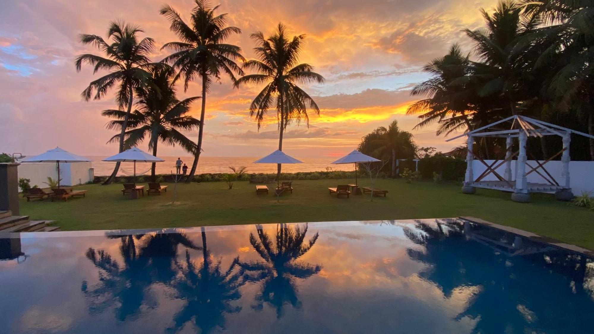 Sea Star Boutique Hotel Hikkaduwa Bagian luar foto