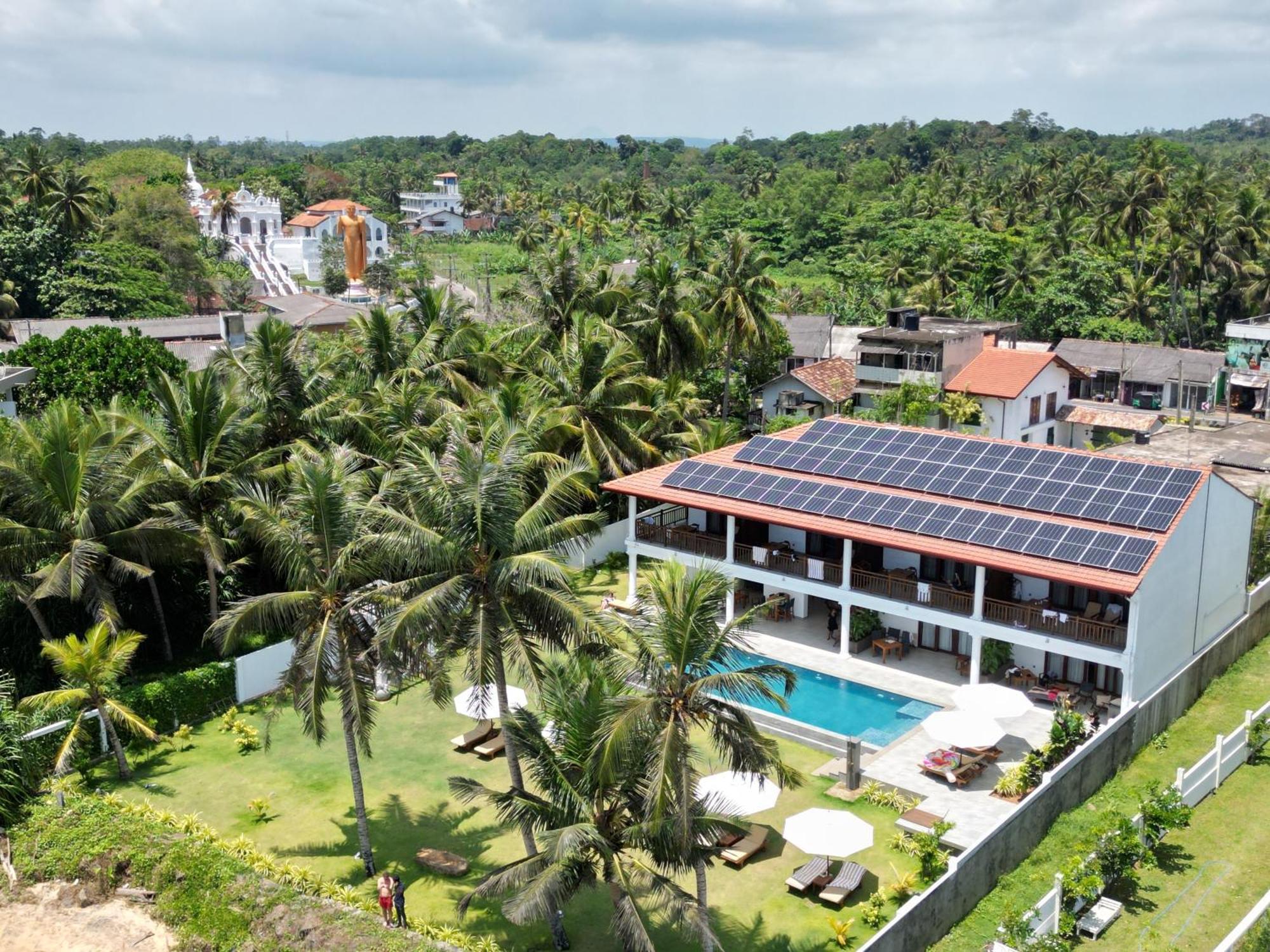 Sea Star Boutique Hotel Hikkaduwa Bagian luar foto