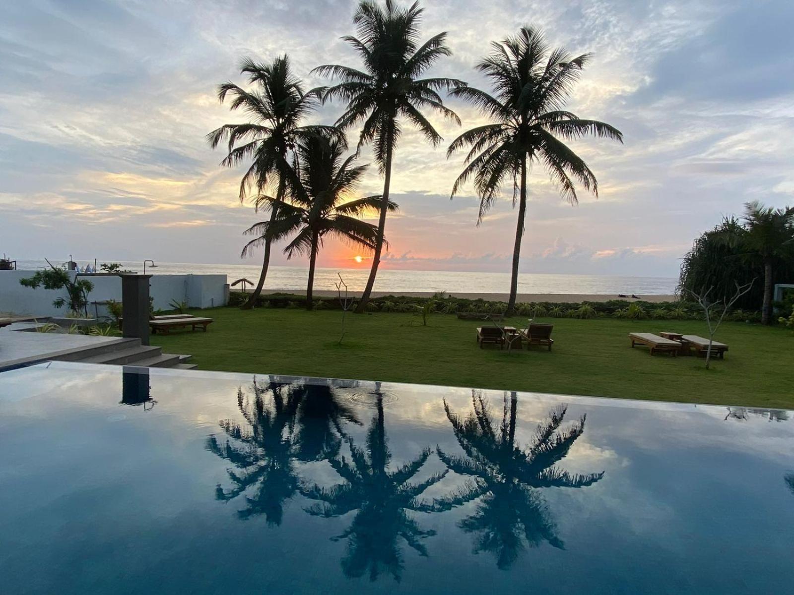 Sea Star Boutique Hotel Hikkaduwa Bagian luar foto